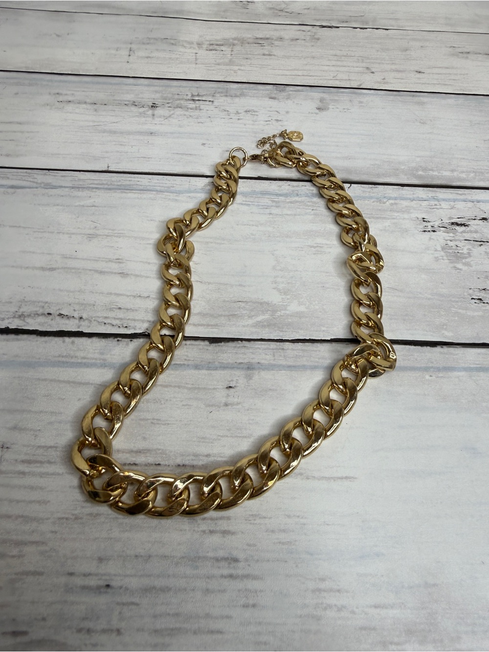Elegant Gold-Tone Chunky Link Necklace for Women